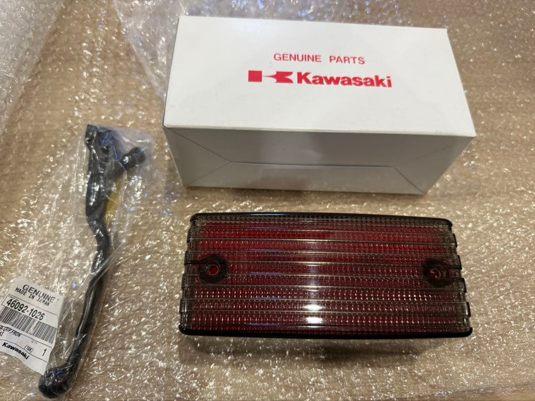 Kawasaki gpz400f テールランプ レバー