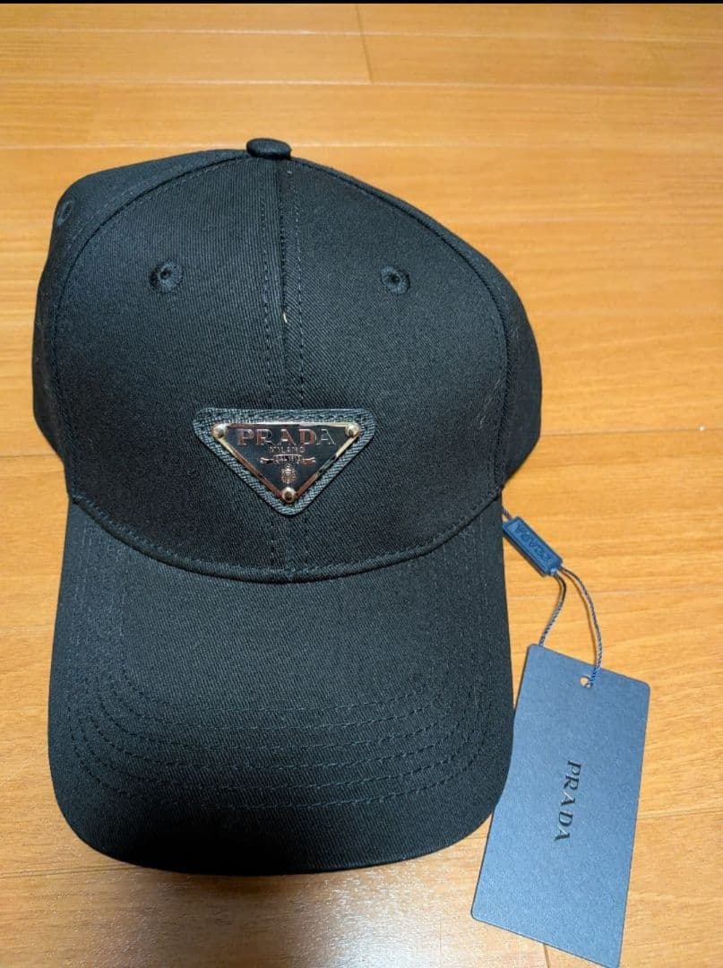 PRADA ブラックキャップ 未使用