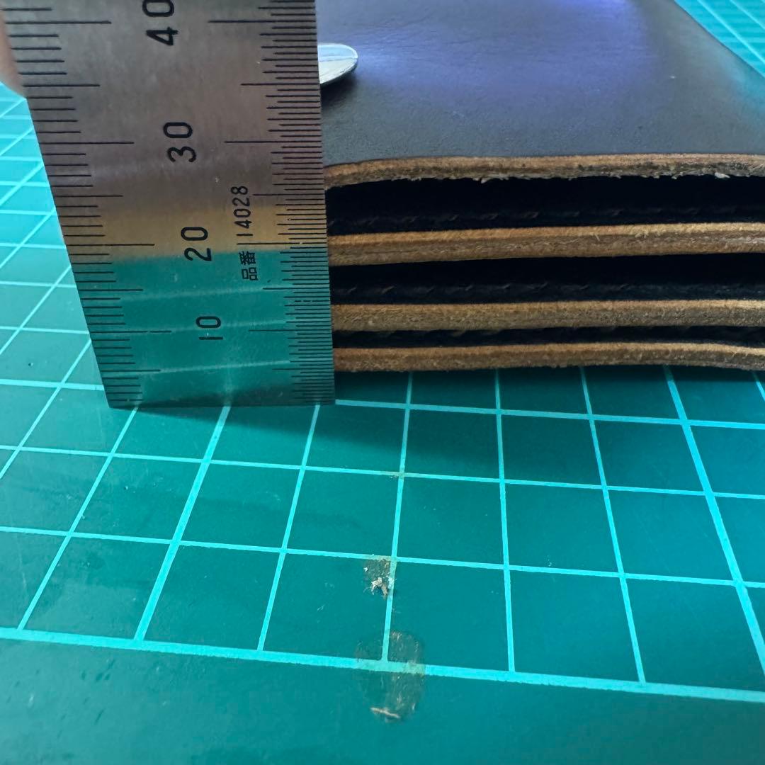 トラッカーウォレット　国産ヌメ革　3層　総手縫い　茶芯　真鍮金具