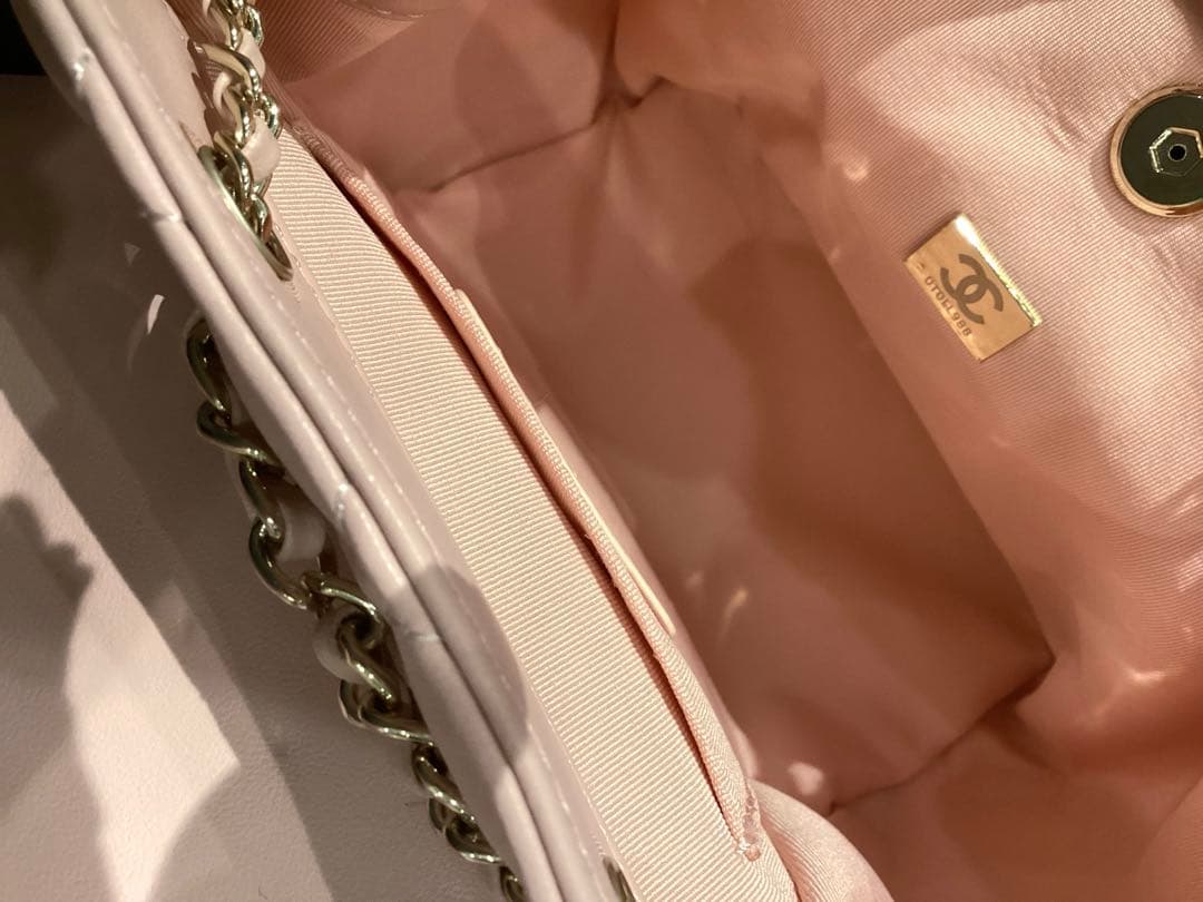 シャネル　チェーンミニバックパック　ピンク　ノベルティ