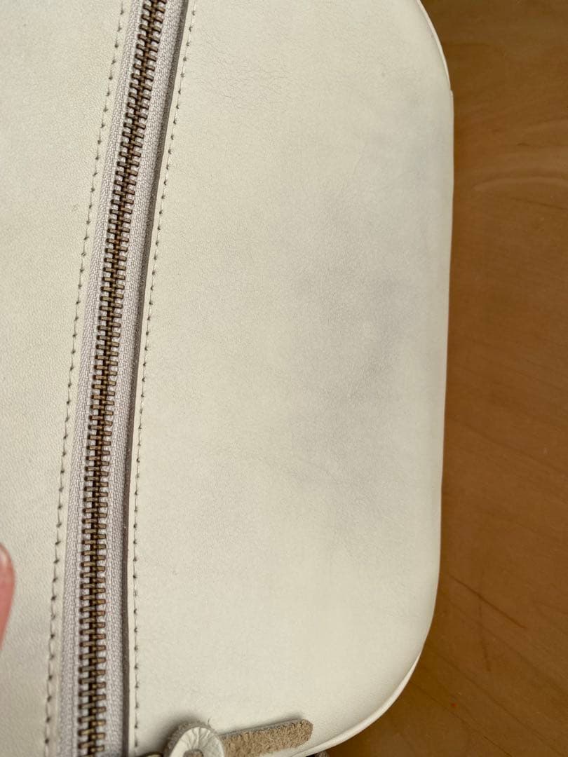 カンミ　Kanmi ボディバック　バニラ