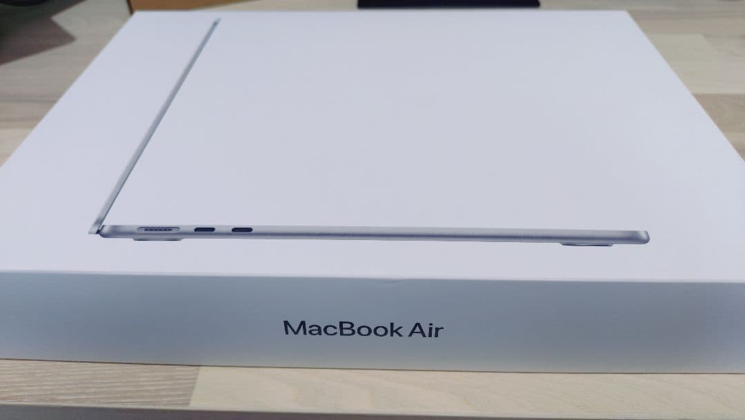 MacBook Air 13インチ M3 2024年 8G/256GB