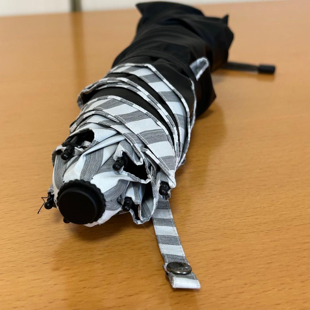 サンバリア100 折りたたみ日傘　2段折　コンパクト　ストライプ　グレー