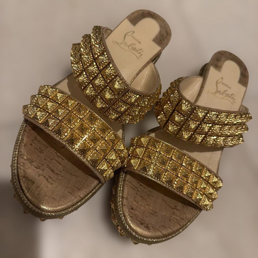 クリスチャンルブタン　ゴールド　サンダル　37