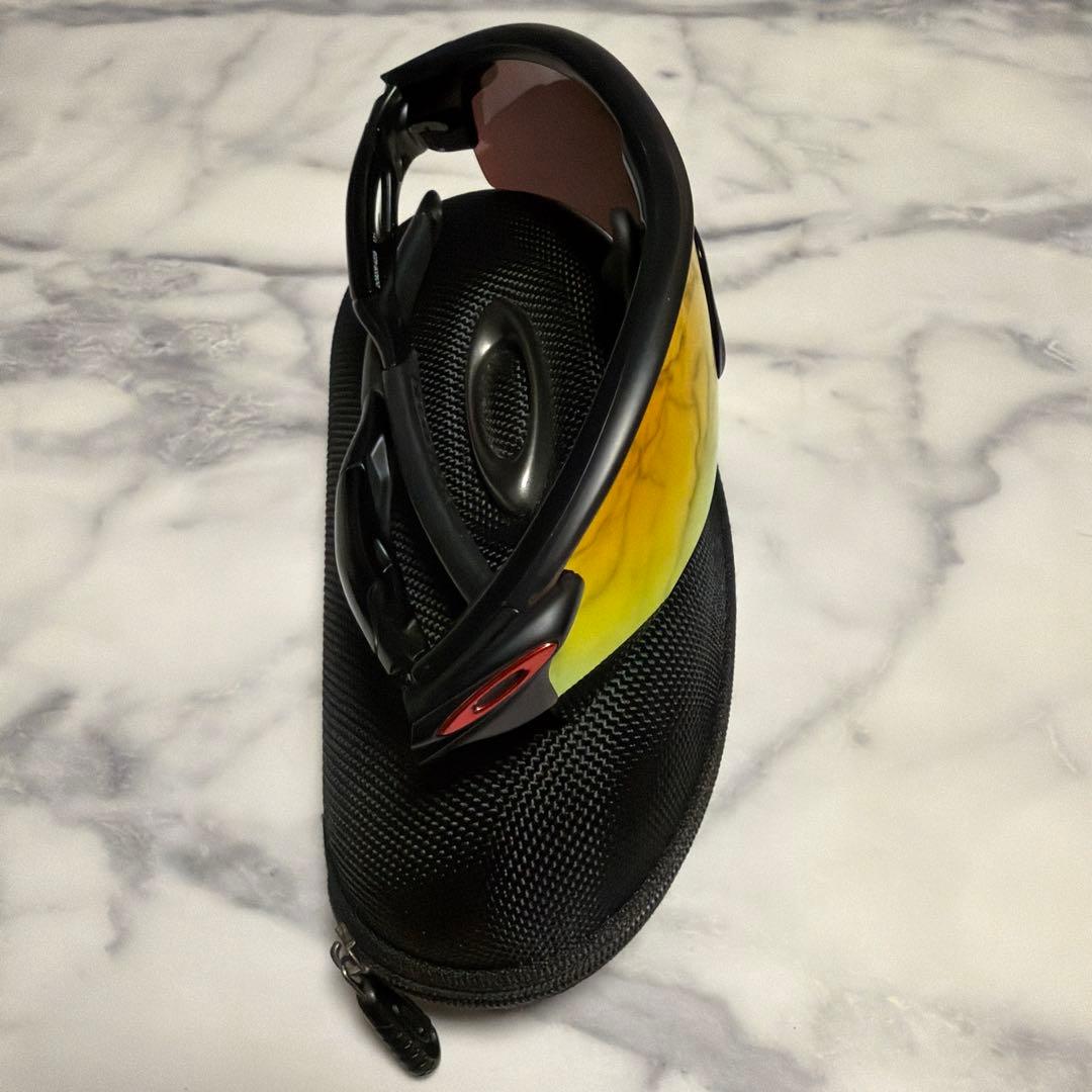Oakley スポーツ用サングラス ケース付き