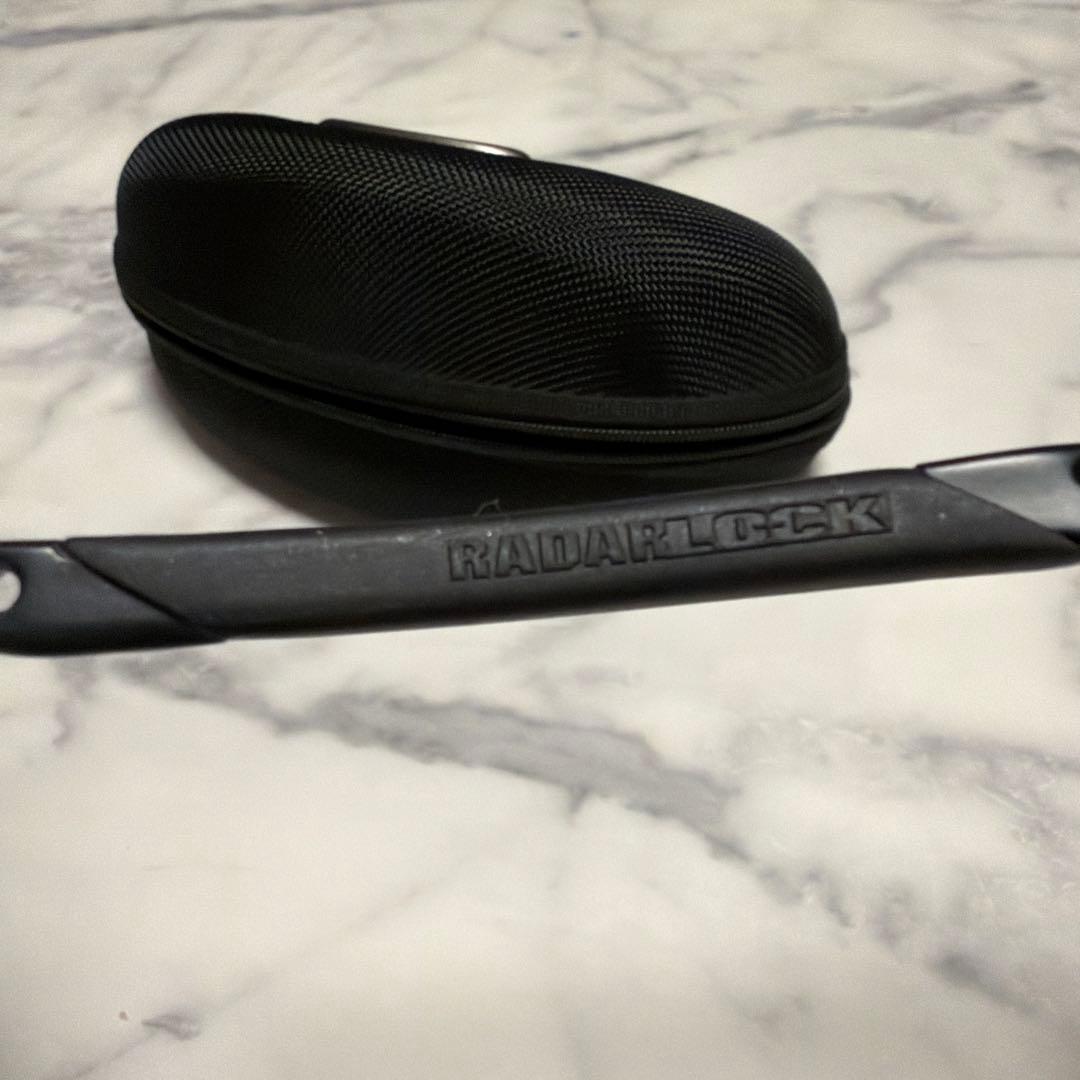 Oakley スポーツ用サングラス ケース付き