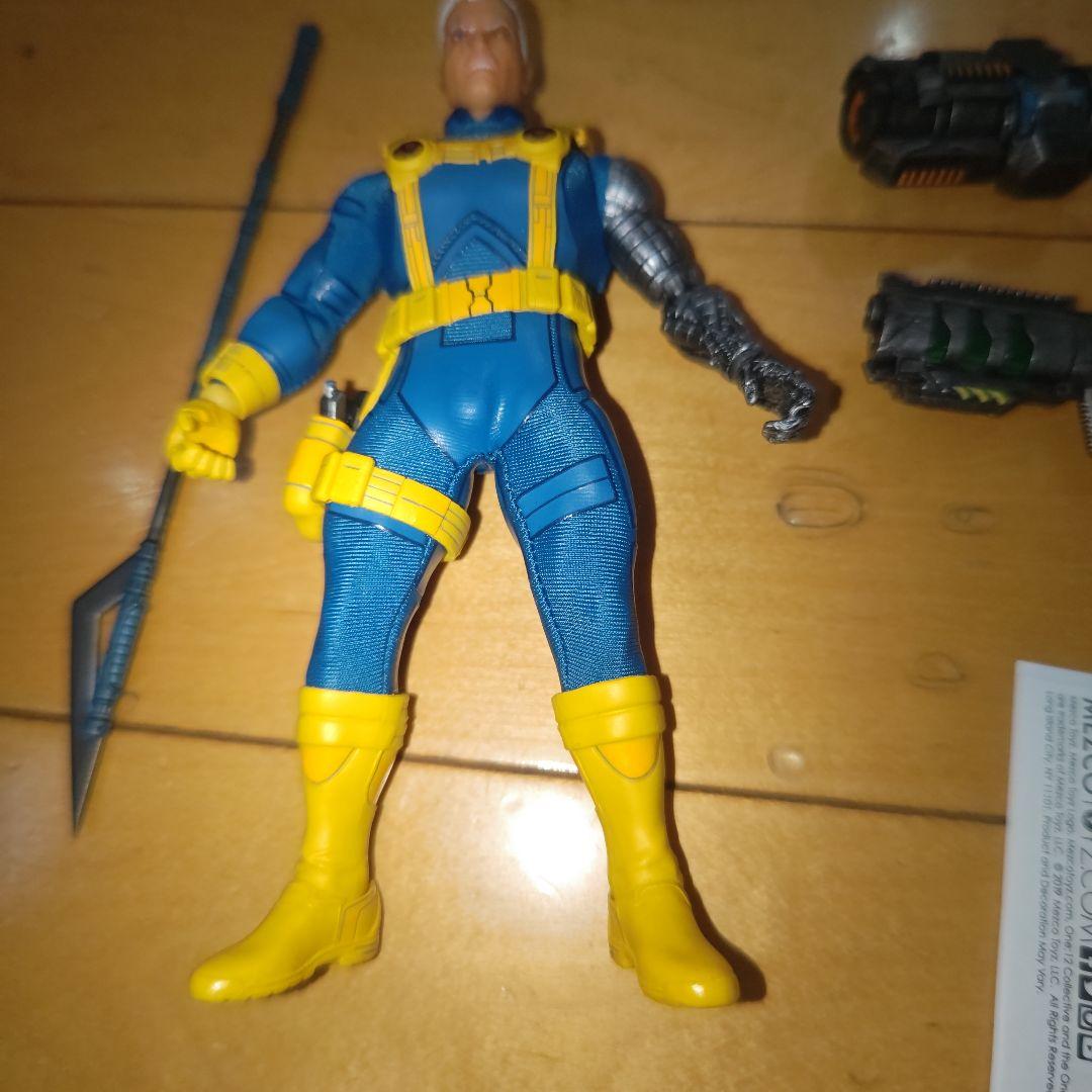 mezcoone:12collective ケーブル