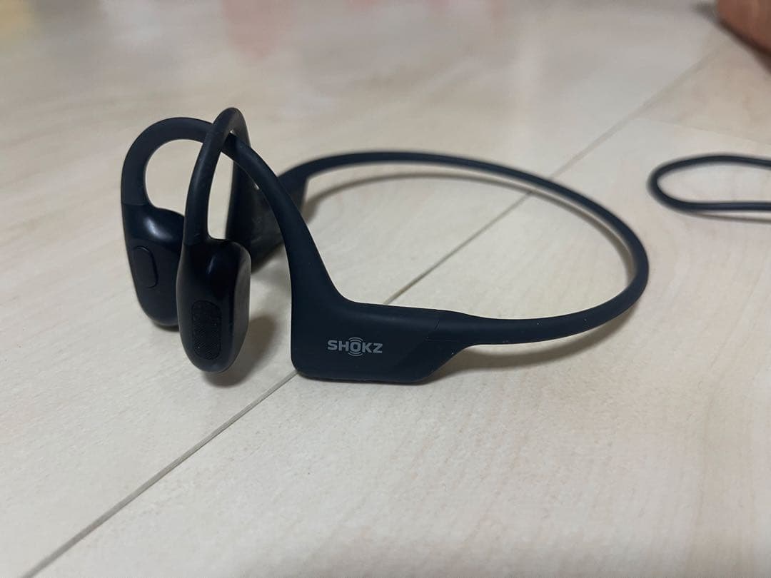 SHOKZ OPENRUN PRO S810骨伝導イヤホン 充電器有　迅速配送