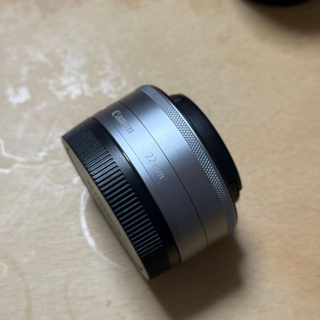 canon EF-M22mm F2 STM （シルバー） パンケーキレンズ