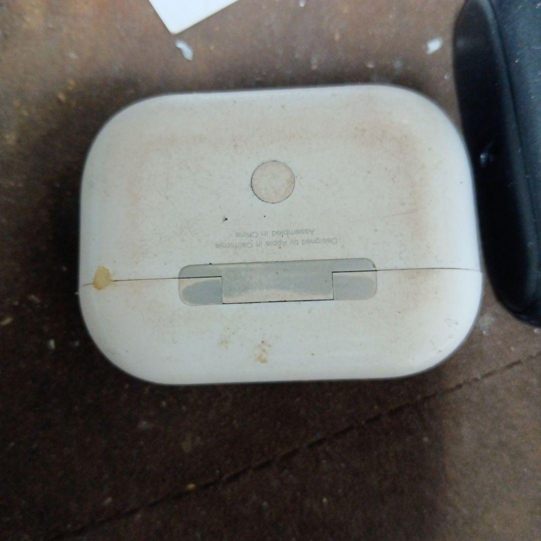 充電ケース ホワイト 使用感あり