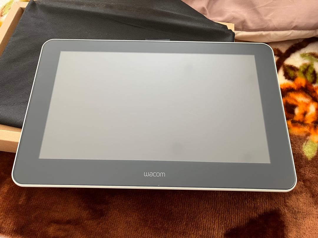 Wacom One Creative Pen Display 本体