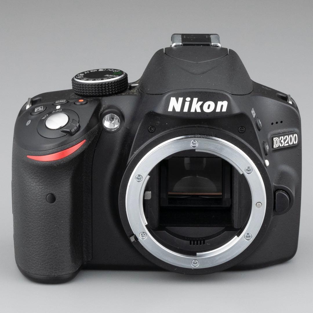 ニコン Nikon D3200+AF-S18-55/3.5-5.6G VR中古品