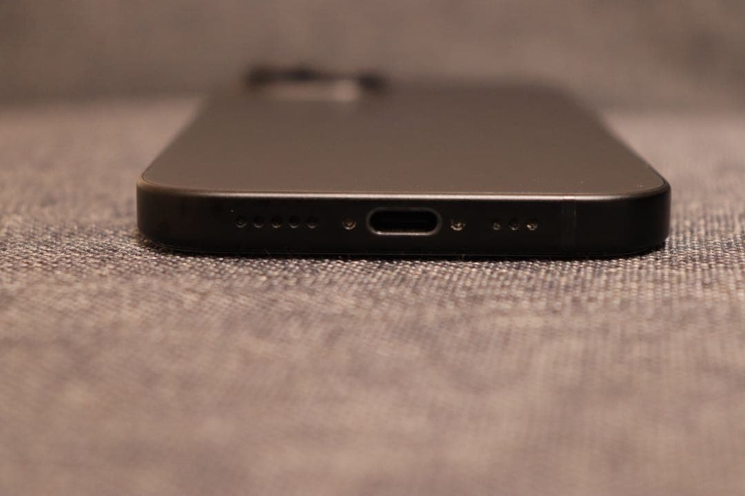 【値下げ】iPhone15 256GB SIMフリー　ケース、フィルム付き