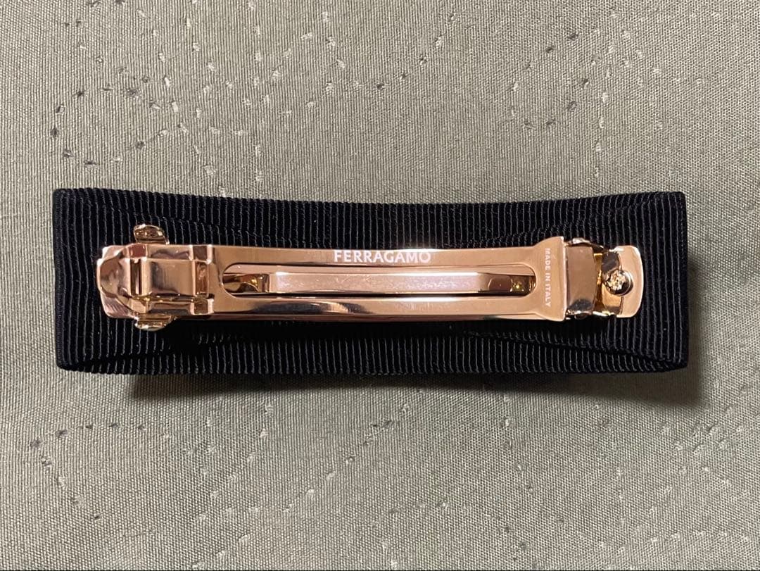 フェラガモ バレッタ ヘアクリップ 髪留め リボン ブラック　Ferragamo