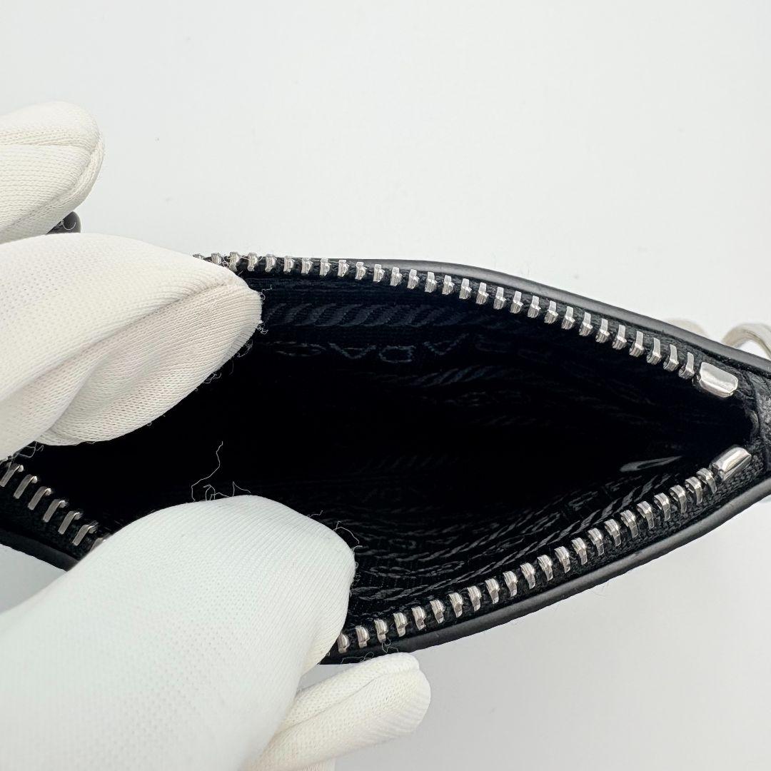 美品✨ PRADA サフィアーノレザー ケース グリーン ブラック