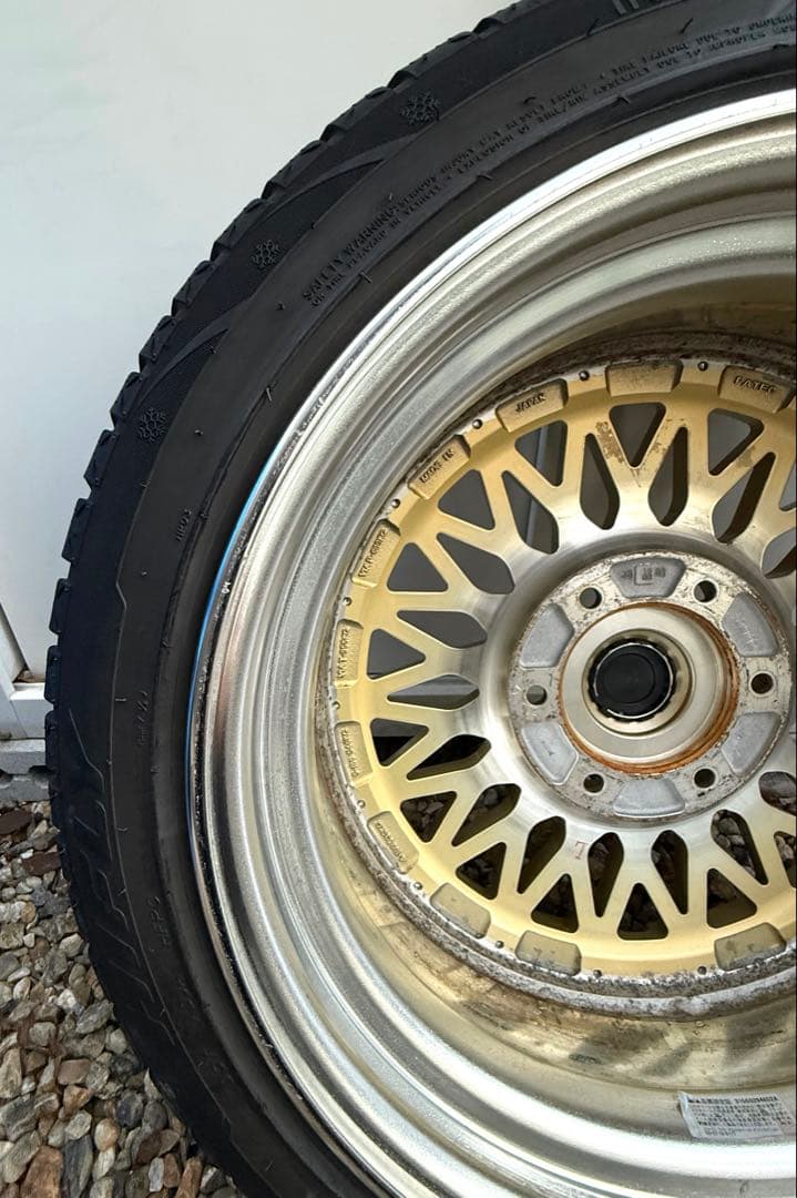 J*J様 ハイエース　ESSEX ENCM 18インチ　スタッドレス