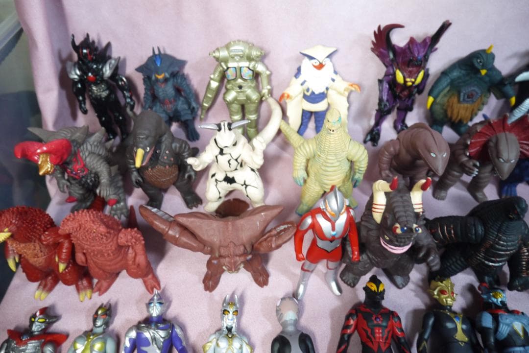 ウルトラヒーローシリーズ500　ウルトラ怪獣シリーズ500　ソフビ97体