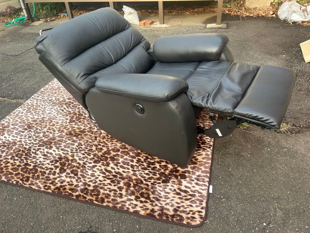 11月末まで値下げ）ニトリ 電動リクライニングソファ