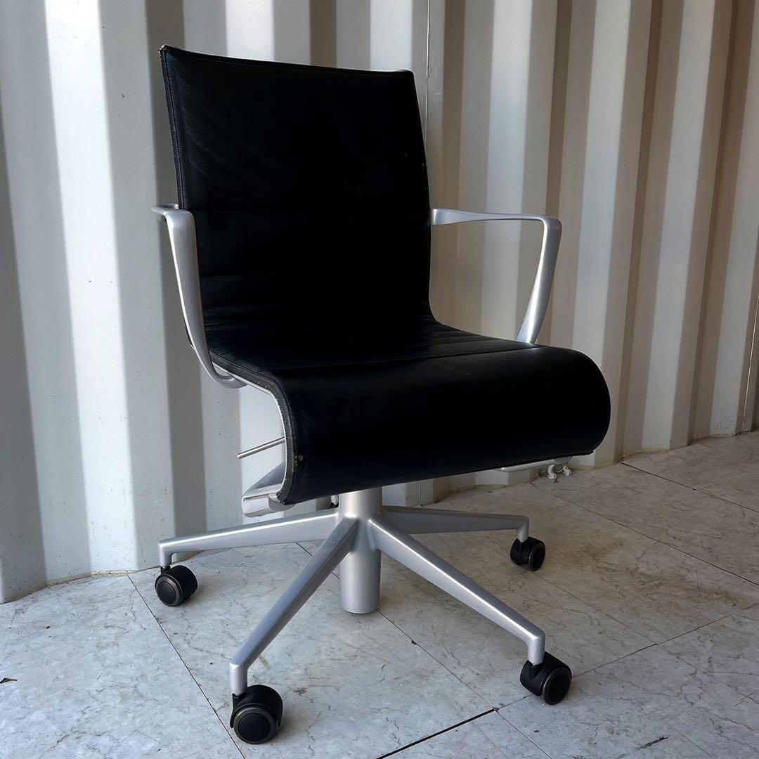 取付無料！カッシーナイクスシー アリアス ローリングフレーム本革オフィスチェア