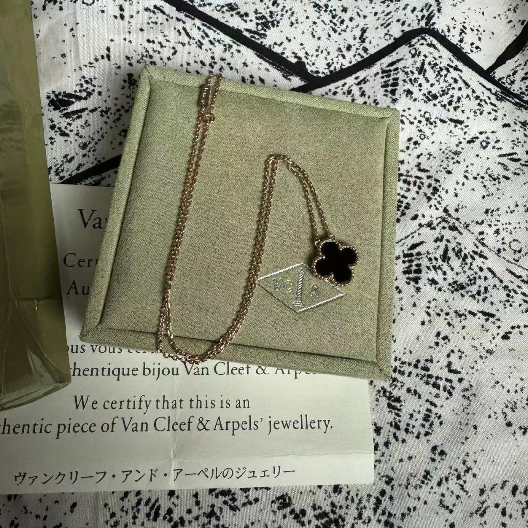 Van Cleef & Arpels四つ葉のクローバーネックレス ピンクゴールド