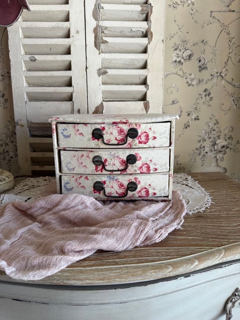 フランスアンティークリネン花柄ドゥロワー抽斗