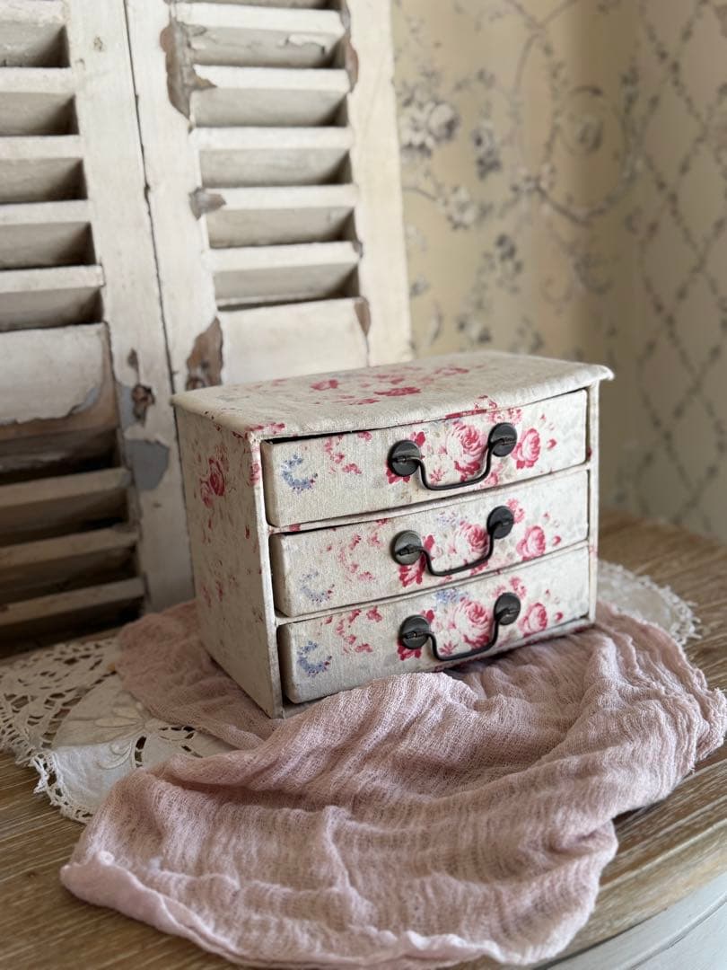 フランスアンティークリネン花柄ドゥロワー抽斗