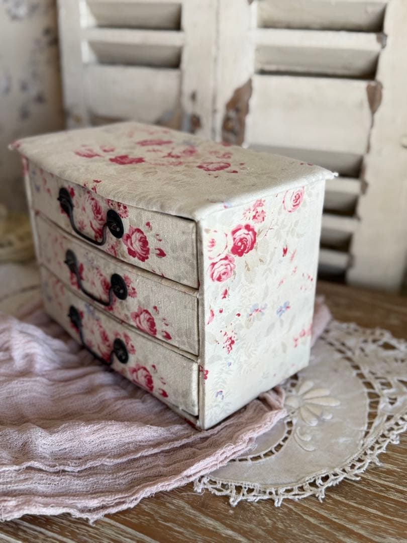 フランスアンティークリネン花柄ドゥロワー抽斗