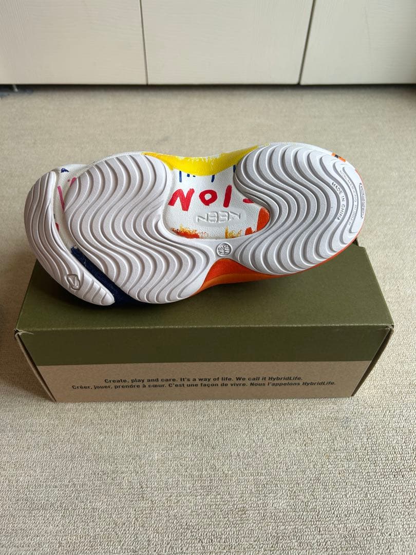 靴 KEEN YOGUI ARTSFULL Sunset/Sunrise 26cm