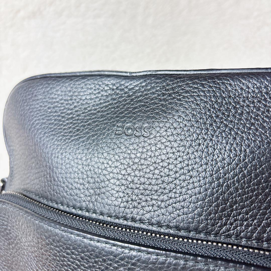 HUGO BOSS レポーターバッグ ショルダーバッグ レザー エンボスロゴ