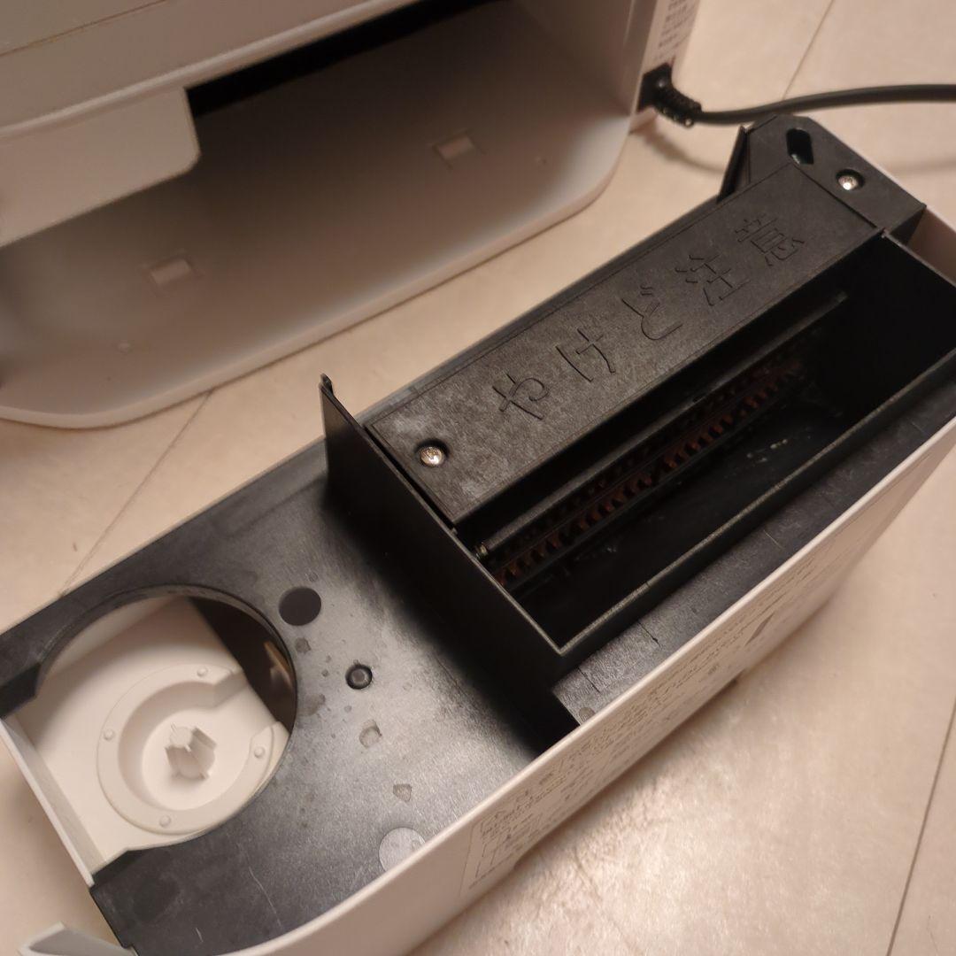 SHARP セラミックファンヒーター HX-TK12-W