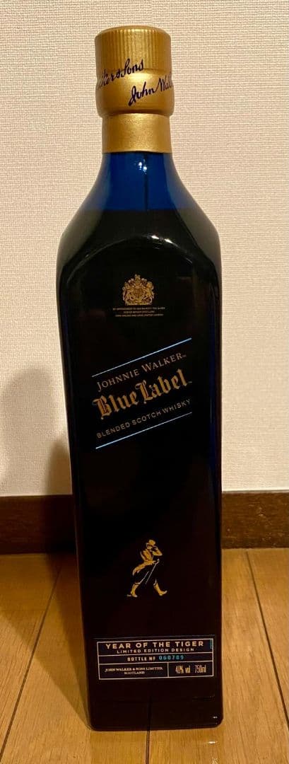 ジョニーウォーカーブルーラベル year of the tiger 750ml