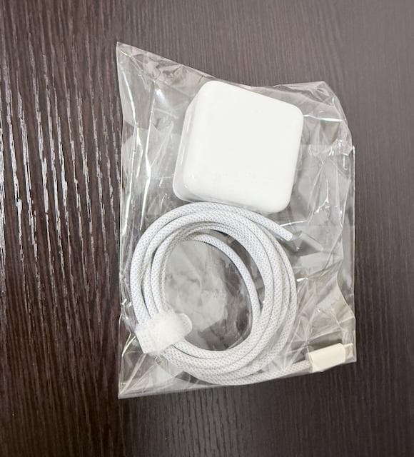 MacBookAir15インチM2 8GB 256GB スペースグレイ充放電4回