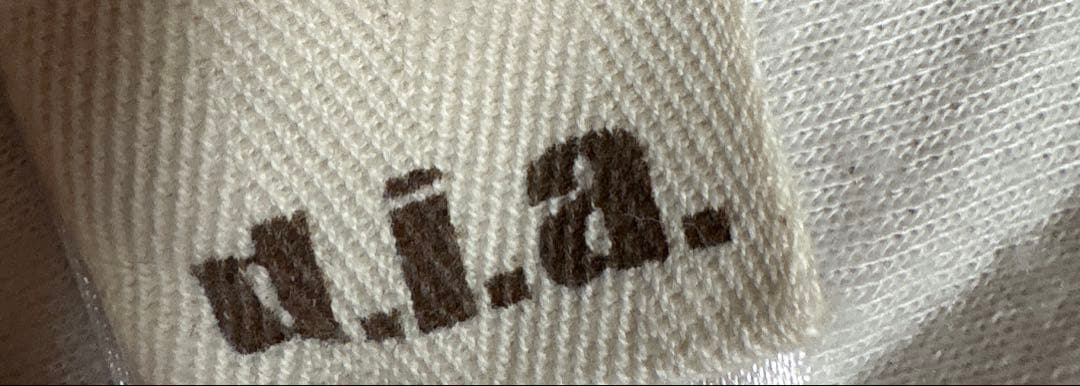 d.i.a 肩あき ロンＴ