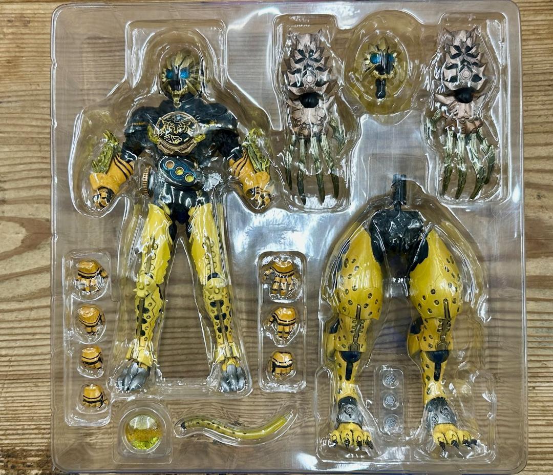 723 本体未使用 S.I.C. 仮面ライダーオーズ ラトラーターコンボ