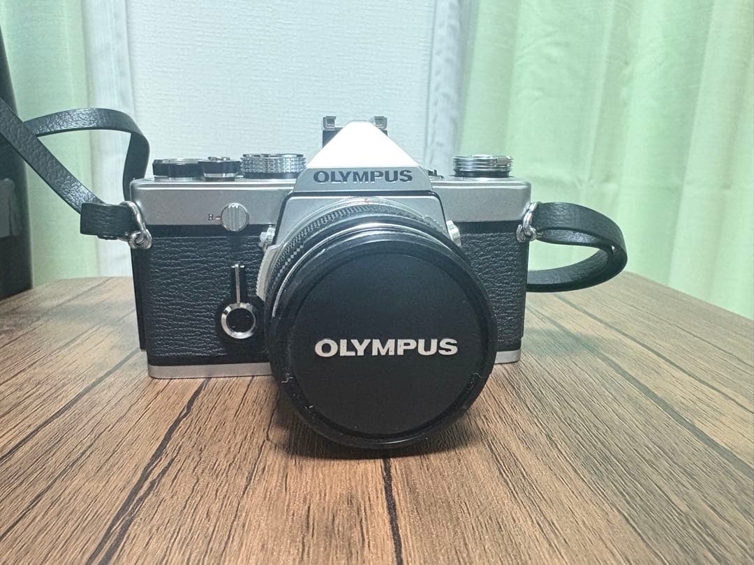 OLYMPUS オリンパス OM-1 シルバー