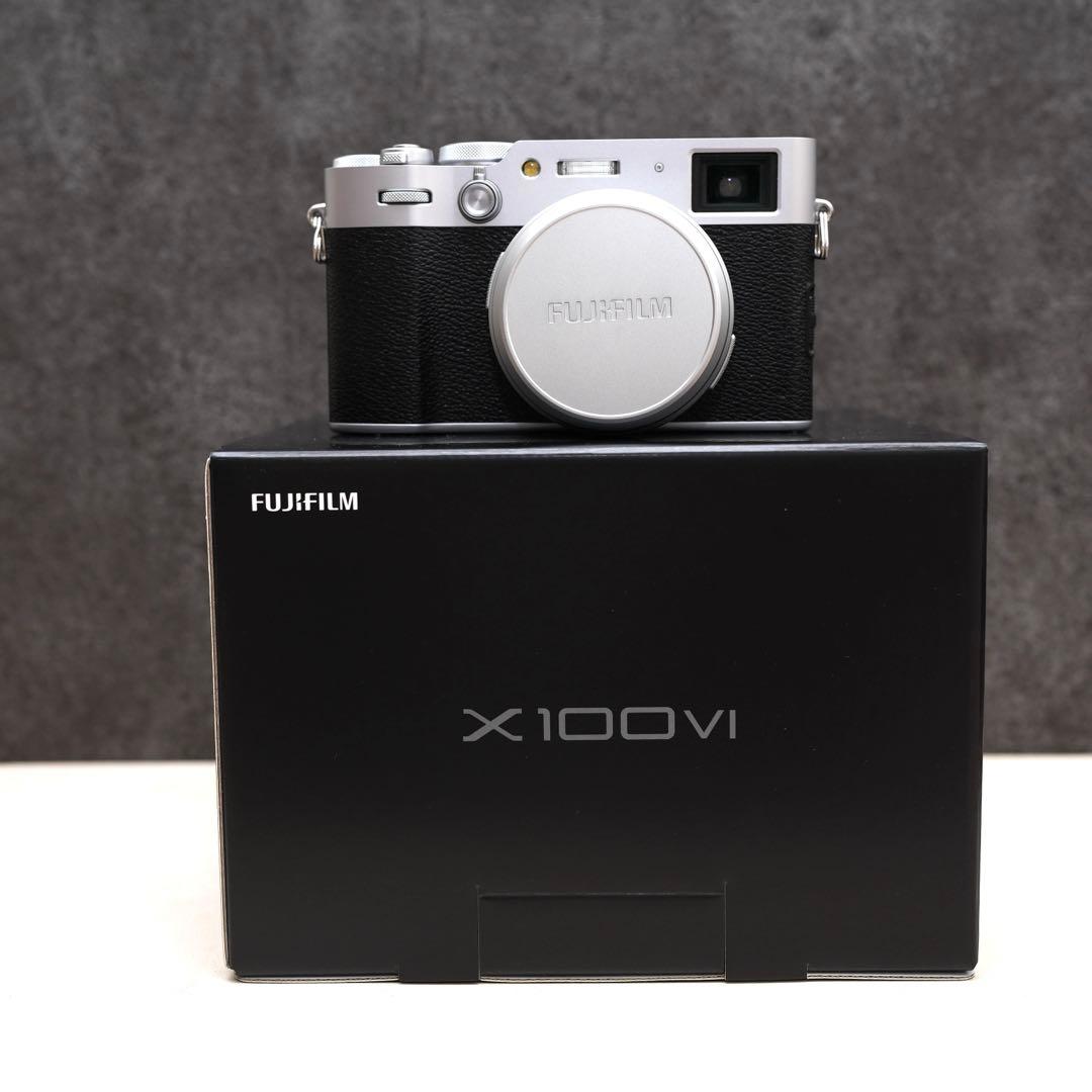 【美品】保有半年　X100VI シルバー、フィルターアダプター等同梱