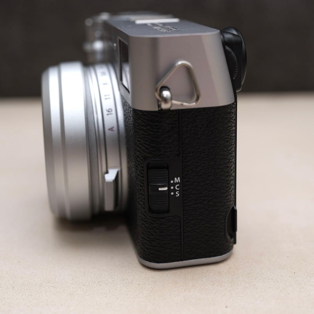 【美品】保有半年　X100VI シルバー、フィルターアダプター等同梱