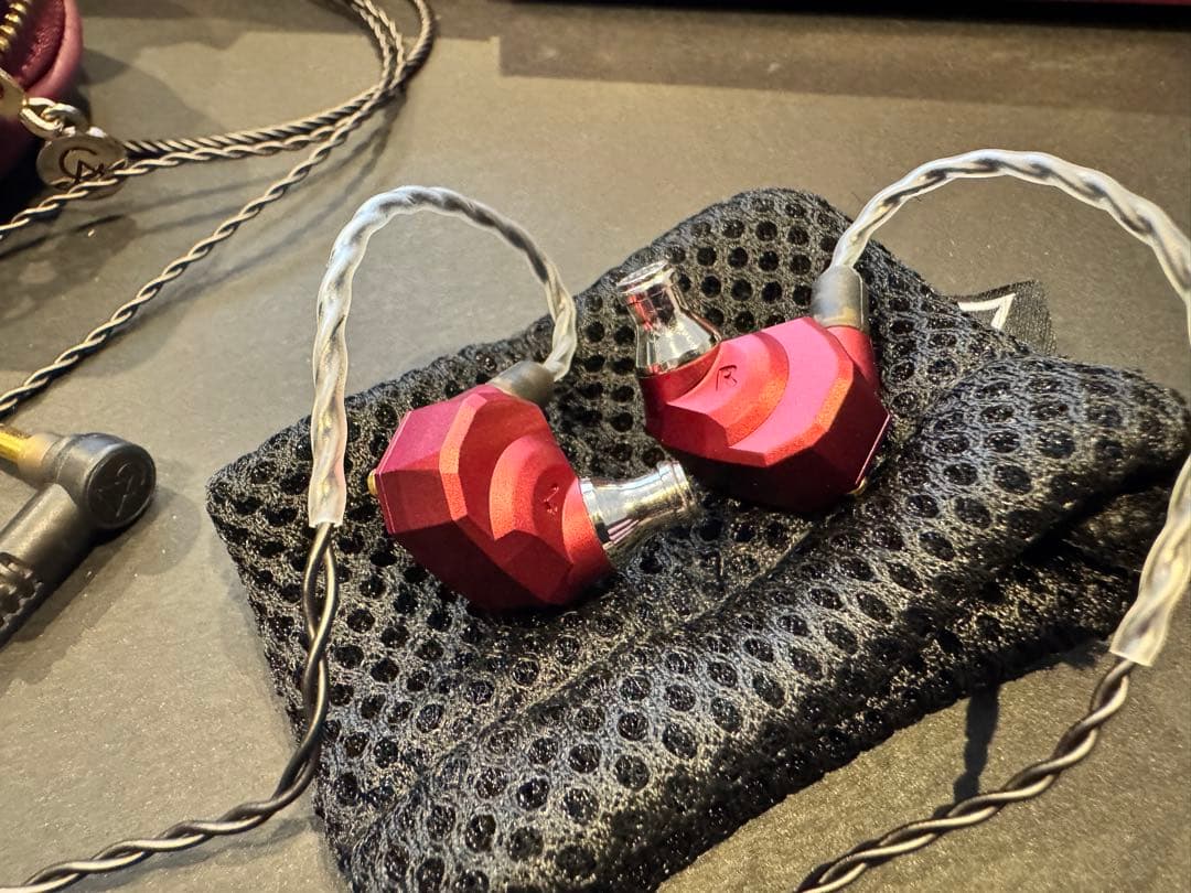 イヤホン Campfire Audio io