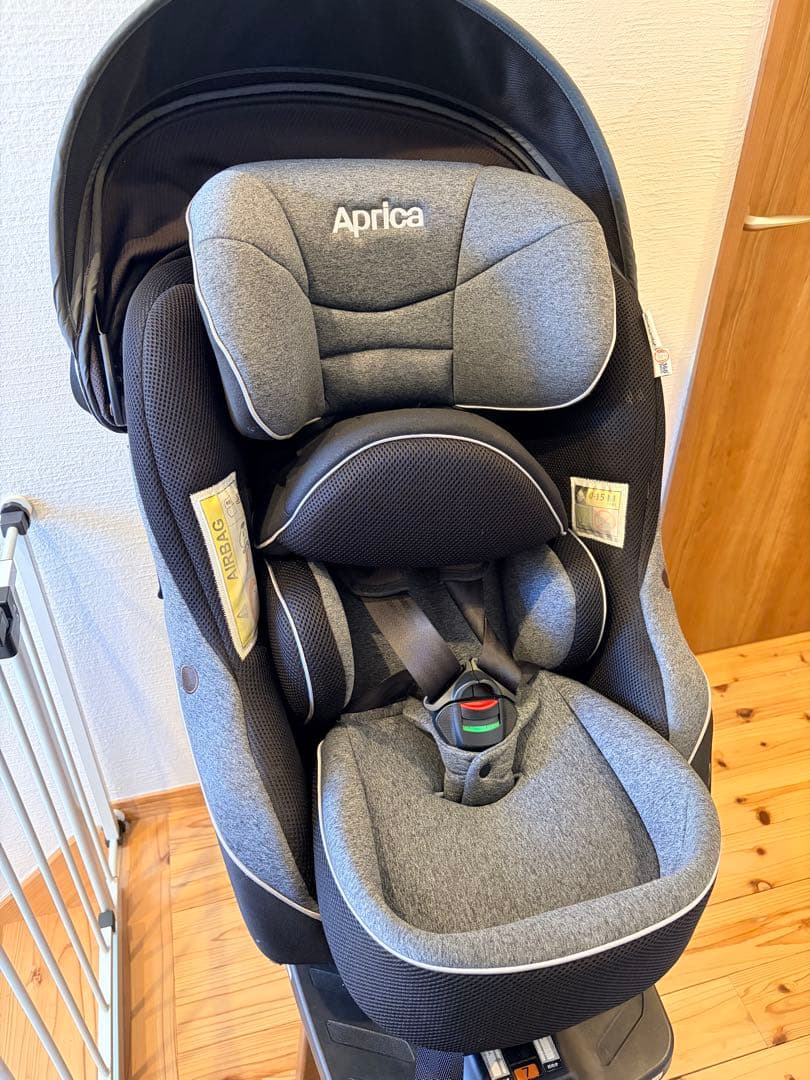 アップリカ チャイルドシート クルリラプラス360°セーフティー
