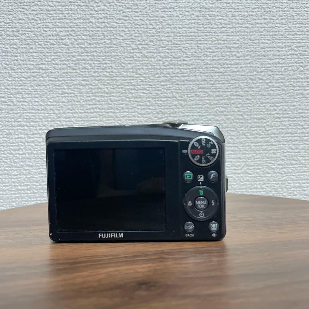 【オールドコンデジ】 FUJIFILM FinePix F50fd