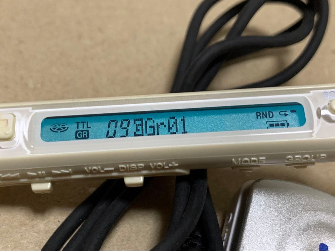 SHARP MD-DS33 ポータブルMDプレーヤー　中古品