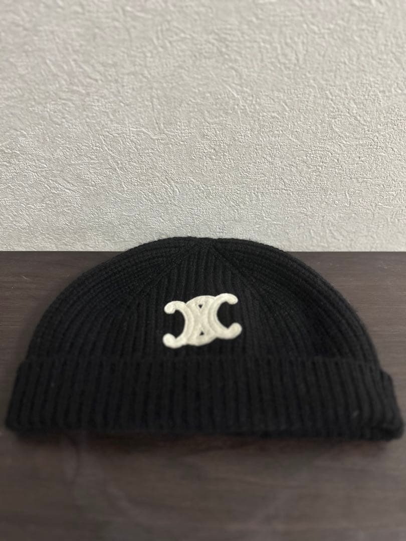 CELINE セリーヌ ブラックニット帽 ロゴ付き