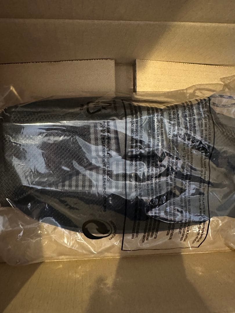 ファミリア ニューエラ ボディバッグ