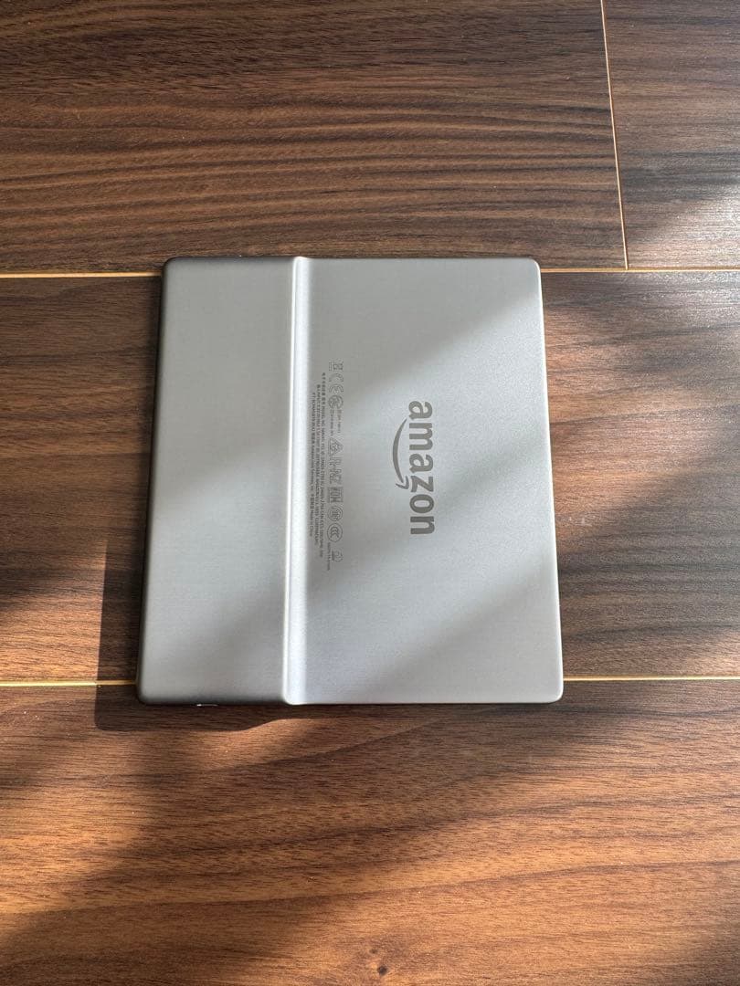 Kindle Oasis 色調調節ライト搭載 wifi 32GB 広告なし