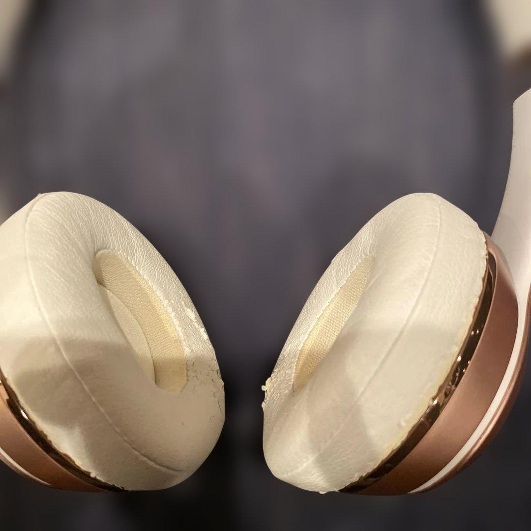 ブルートゥースヘッドホン Beats Solo3 ワイヤレス　ローズゴールド