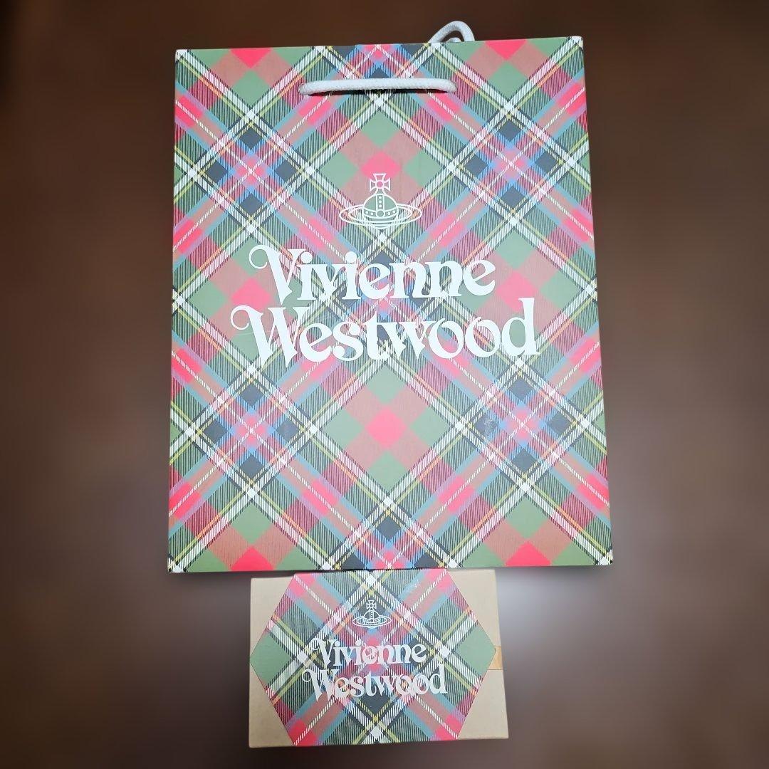 Vivienne Westwood チョコレート詰合せ 24枚