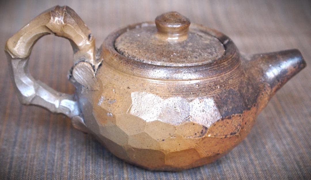 新品★竹内靖之【師：山本陶秀】★備前面取り急須（宝瓶）B