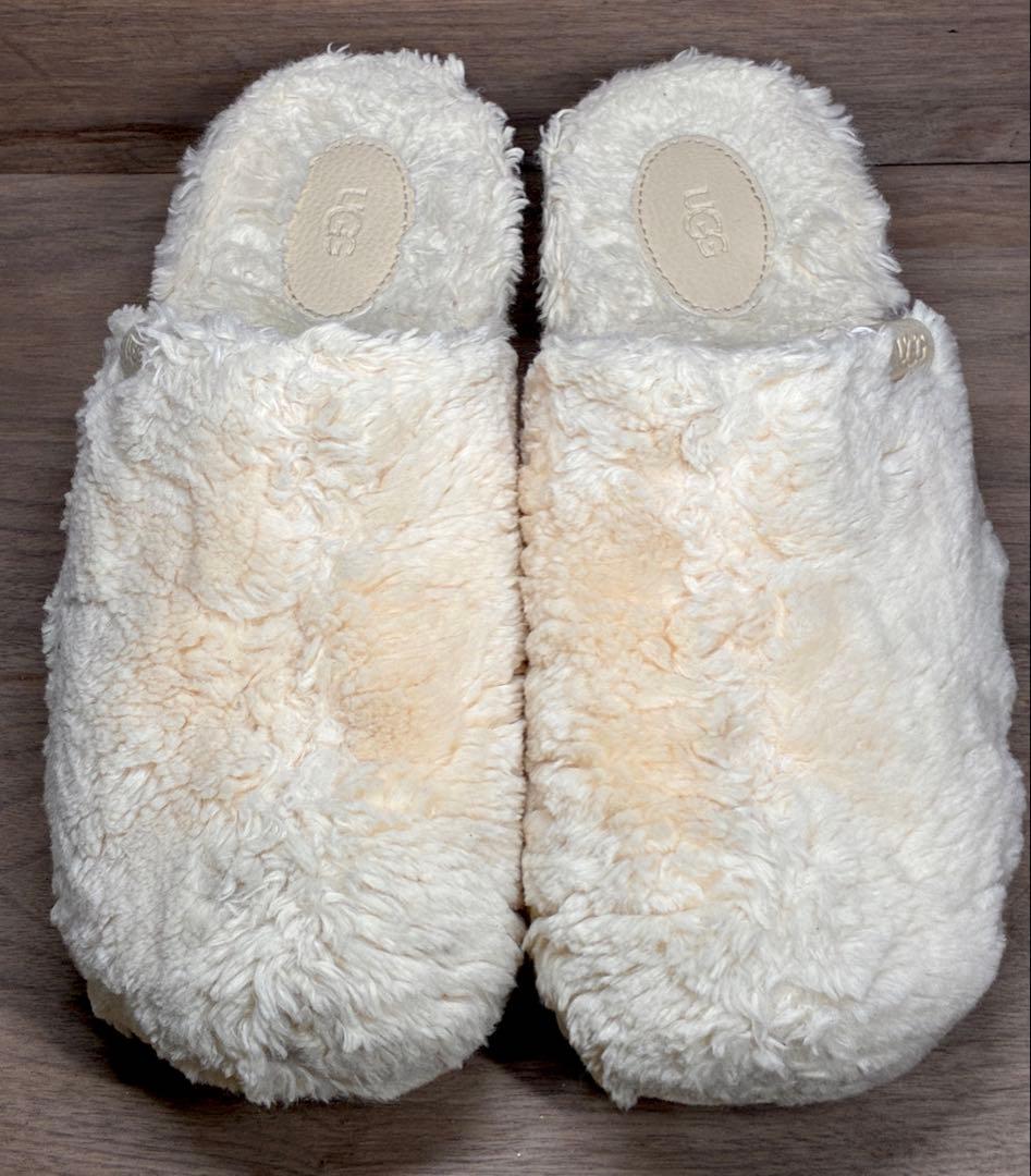 【極美品】UGG ボア スリッポン フラッフクロッグ 25cm ファー 冬支度