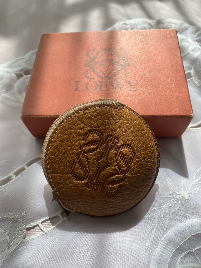 LOEWE ブラウンレザー ケース