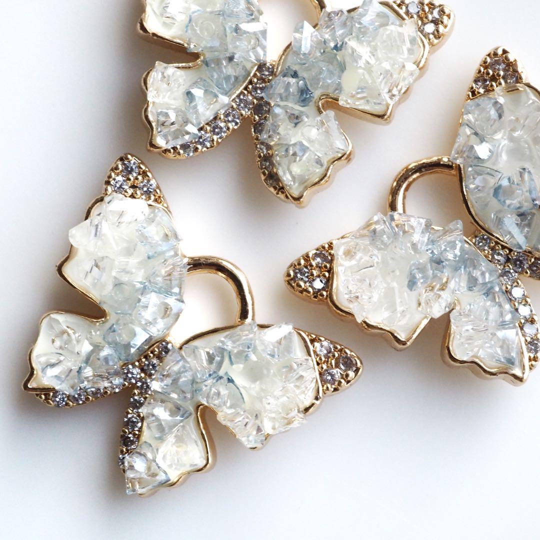 【ほぅ】天然水晶のバタフライモチーフネックレストップ